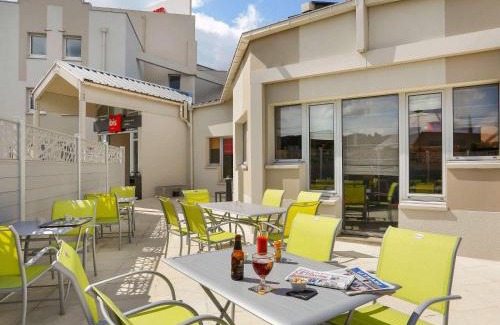 Harfleur Hotel | Pet-Friendly Ibis Le Havre Sud Harfleur with Breakfast