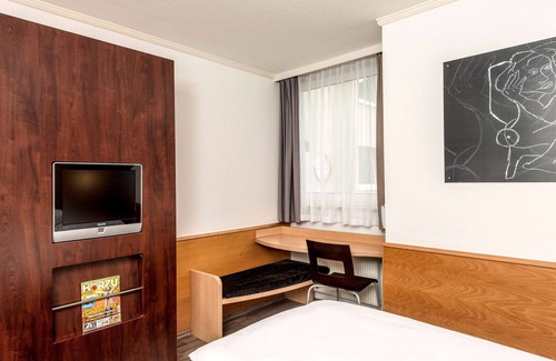 Taucha Hotel | Convenient Stay at ibis Leipzig Nord Ost with Breakfast