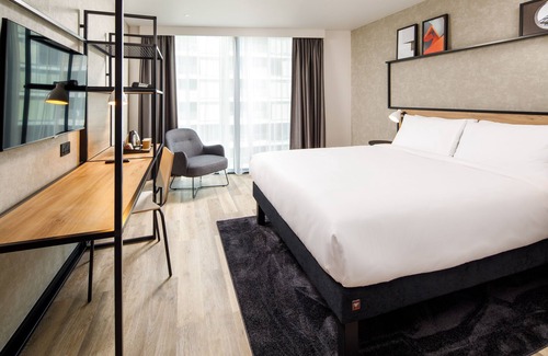 Sutton Central Hotel | Discover ibis London Sutton Point: Guest Rated 8.6/10