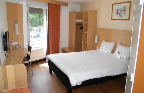 Vienne Hotel | Comfortable ibis Lyon Sud Vienne Saint-Louis with Family Amenities
