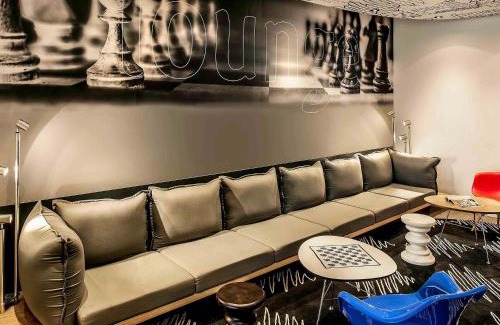 Macae Hotel | Pet-Friendly ibis Macae with Pool and Restaurant Access