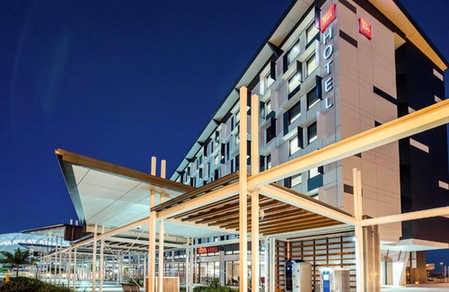 South Mackay Hotel | Discover Ibis Mackay: Family-Friendly Oceanfront Retreat