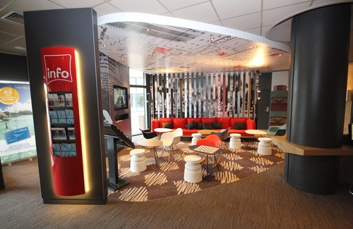 Noisy-le-Grand Hotel | Relax at ibis Marne La Vallée Noisy with Pool and Spa