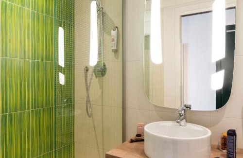 Porta Nuova Hotel | Discover Ibis Milano Centro: Pet-Friendly City Retreat