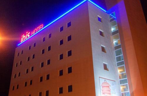 Centro Hotel | Comfortable ibis Montenegro: Pet-Friendly & Family-Oriented