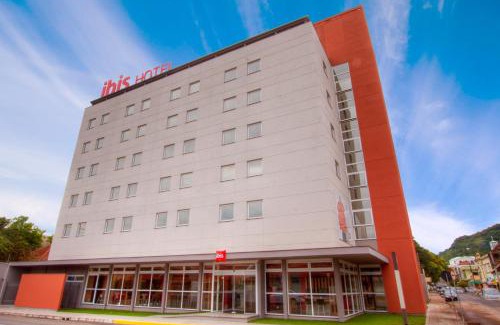 Centro Hotel | Comfortable ibis Montenegro: Pet-Friendly & Family-Oriented