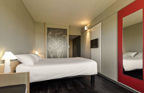 Sausheim Hotel | Ideal ibis Mulhouse Ile Napoléon with Family-Friendly Amenities