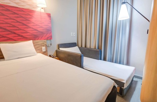 Paranagua Hotel | Discover Ibis Paranagua: Rated 9/10 with Spa & Dining