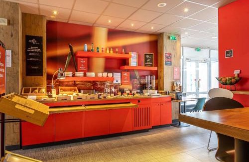 Billancourt–Rives de Seine Hotel | Comfortable Stay at ibis Paris Boulogne Billancourt