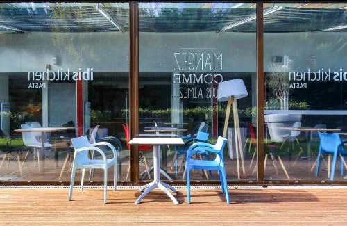 Emerainville Hotel | Pet-Friendly Retreat at ibis Paris Marne la Vallee