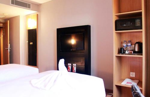 Pontianak Hotel | Budget-Friendly ibis Pontianak City Center with Breakfast