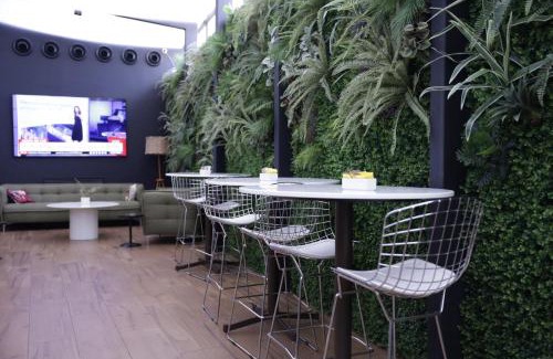 Pina Hotel | Experience ibis Recife Boa Viagem with Ocean View & Breakfast