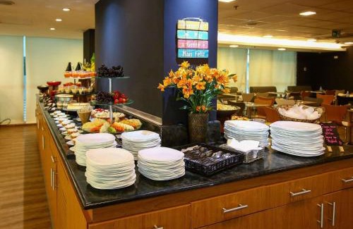 Centro Hotel | Comfortable ibis Rio de Janeiro Santos Dumont with Great Amenities