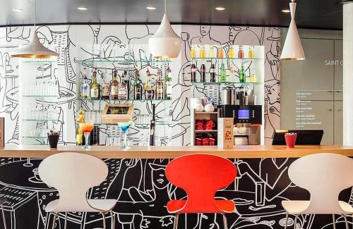 Montigny-le-Bretonneux Hotel | Comfortable Stay at ibis Saint Quentin en Yvelines - Vélodrome