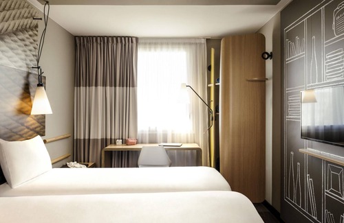 Montigny-le-Bretonneux Hotel | Comfortable Stay at ibis Saint Quentin En Yvelines Velodrome
