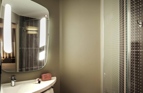 Montigny-le-Bretonneux Hotel | Comfortable Stay at ibis Saint Quentin En Yvelines Velodrome