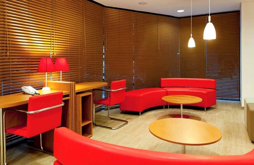 Boqueirao Hotel | Comfortable Ibis Santos Gonzaga Praia with Spa & Breakfast