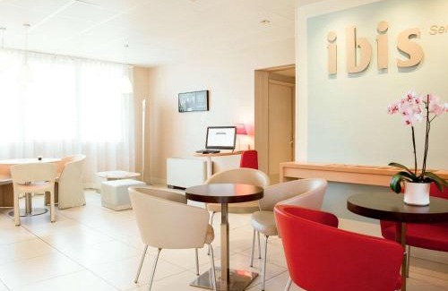 Senlis Hotel | Pet-Friendly ibis Senlis with Family Amenities & Dining