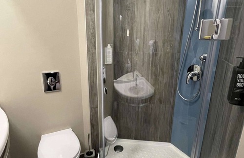 Sofia Hotel | Discover Ibis Sofia Airport: Spa & Dining Near the Terminal