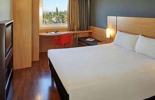 Sorocaba Hotel | Pet-Friendly ibis Sorocaba: Rated 8/10 with Great Amenities