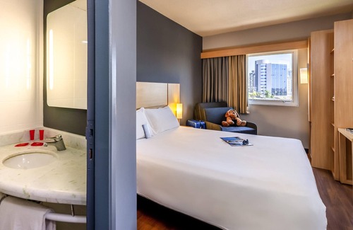 Sorocaba Hotel | Discover ibis Sorocaba: Family-Friendly with Spa & Dining