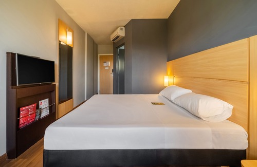 Sorocaba Hotel | Discover ibis Sorocaba: Family-Friendly with Spa & Dining