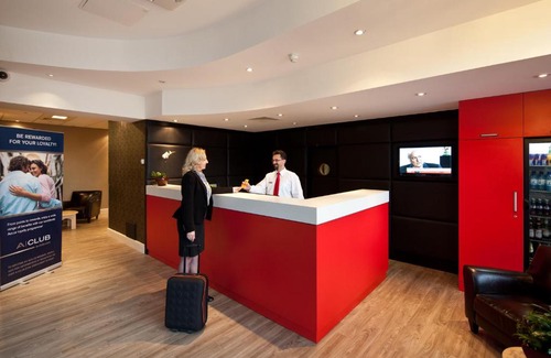 Stevenage Hotel | Pet-Friendly Stay at ibis Stevenage Centre for Families