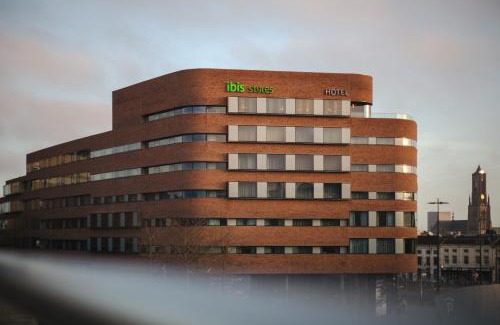 Stationsplein Hotel | Enjoy Comfort at ibis Styles Arnhem Centre with Great Amenities