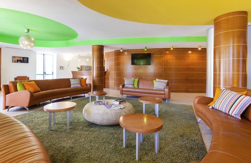 Giovinazzo Hotel | Comfortable ibis Styles Bari Giovinazzo with Pool & Dining