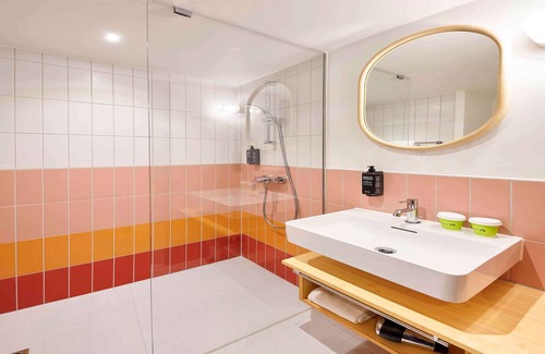 Bayreuth Hotel | Stylish ibis Styles Bayreuth with Spa and Breakfast Options