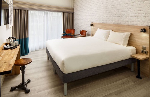 Oldbury Hotel | Comfortable ibis Styles Birmingham Oldbury with Spa & Dining
