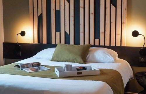 Dernier Sou Hotel | Discover Ibis Styles Boulogne Centre Cathédrale Awaits