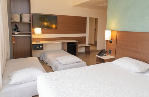 Aguas Belas Hotel | Exceptional ibis Styles Curitiba Aeroporto with Spa & Dining