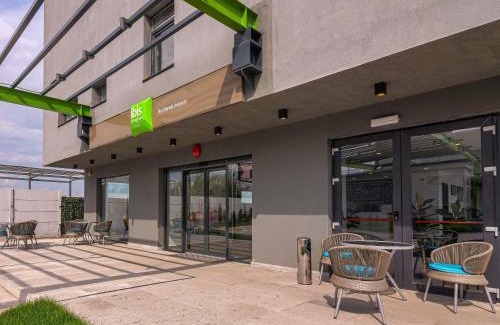Otopeni Hotel | Comfortable Stay at Ibis Styles Bucharest Airport Hotel
