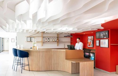 Cabries Hotel | Stylish ibis Styles Cabriès Aix-en-Provence TGV Awaits