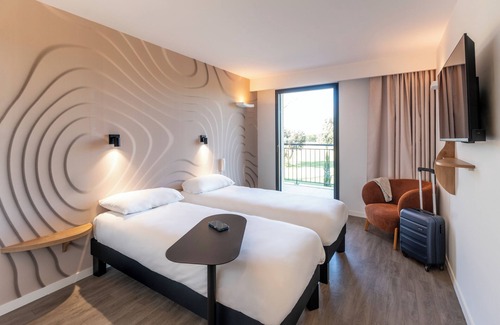 Cabries Hotel | Discover Ibis Styles Cabriès Aix-En-Provence TGV - Top Rated!
