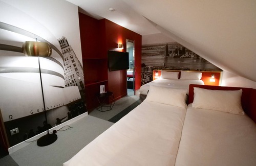 Le Coudray Hotel | Modern ibis Styles Chartres: Family-Friendly with Breakfast