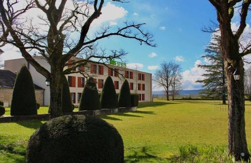 Longvic Hotel | Stay at ibis Styles Dijon Sud with Pool and Ocean View