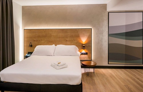 Figueres Hotel | Discover ibis Styles Figueres Ronda: Rated 8.8/10 with Spa & Restaurant