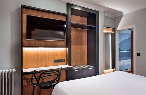 Figueres Hotel | Discover ibis Styles Figueres Ronda: Rated 8.8/10 with Spa & Restaurant