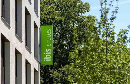 Schnetzenhausen Hotel | Inviting ibis Styles Friedrichshafen: Pet-Friendly Comfort