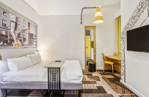 City Centre Glasgow Hotel | Stylish Ibis Styles Glasgow Centre with Pool & Spa Access