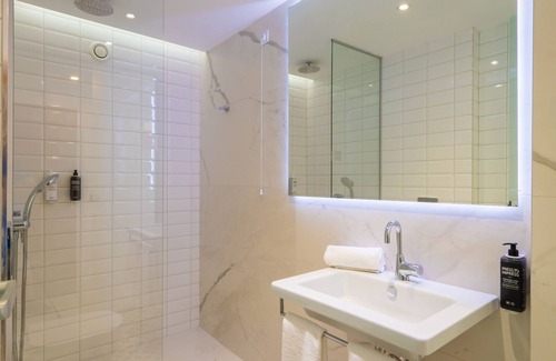 Golden Sands Hotel | Discover the Comfort of ibis Styles Golden Sands Roomer Hotel