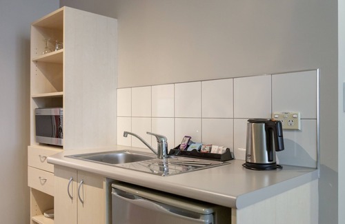 Invercargill City Centre Hotel | Welcoming Ibis Styles Invercargill: Family-Friendly Stay