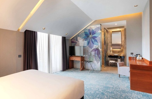Kucukbakkalkoy Hotel | Stylish ibis Styles Istanbul Atasehir with Family Amenities
