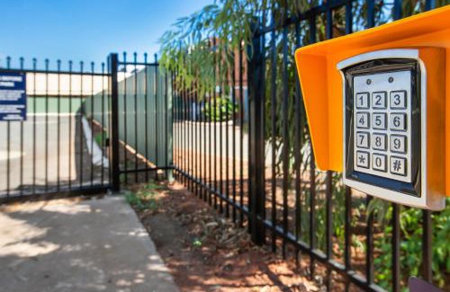 Karratha Hotel | Inviting Ibis Styles Karratha: Relax by the Pool & Dine