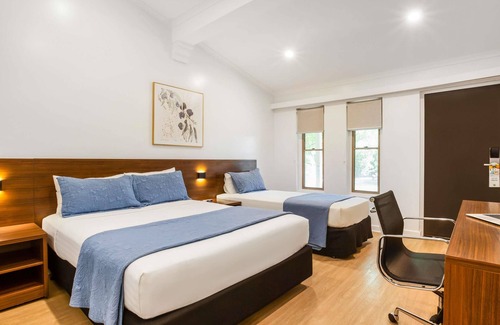 Karratha Hotel | Family-Friendly ibis Styles Karratha with Pool & Dining
