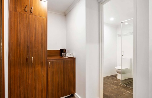 Karratha Hotel | Family-Friendly ibis Styles Karratha with Pool & Dining