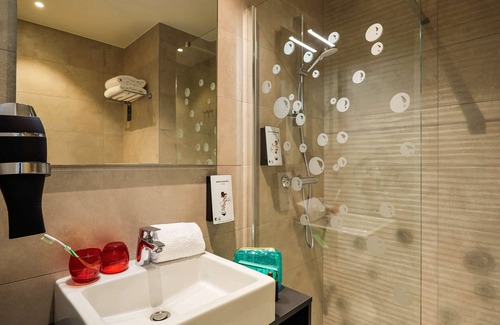 Guillemins Hotel | Stylish ibis Styles Liege Guillemins with Spa & Family Options