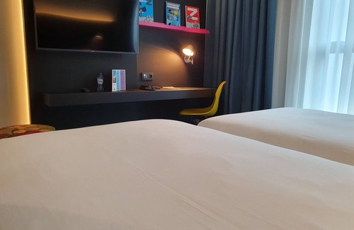 Guillemins Hotel | Stylish ibis Styles Liege Guillemins with Spa & Family Options